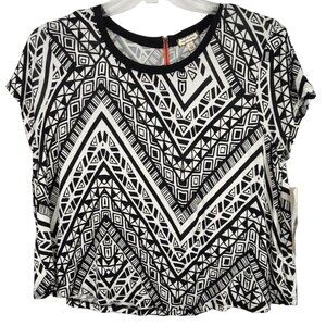 Eyeshadow White Black Top Shirt Women Size XL Exposed Zipper Short Sleeve NEW